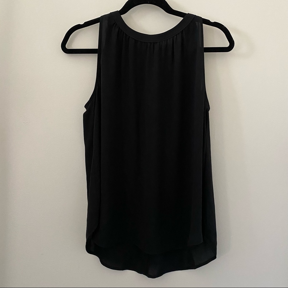 Loft sleeveless blouse